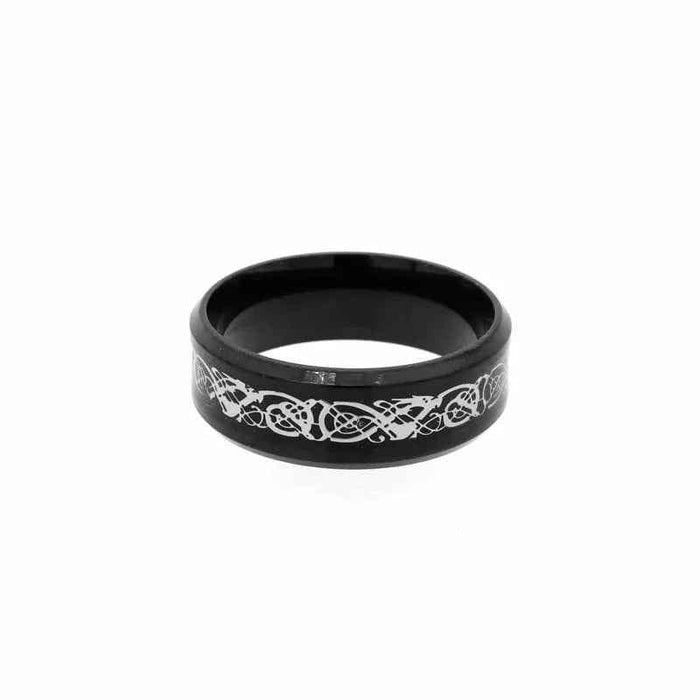 Black stainless steel band ring with beveled edges and stripe pattern, showcasing Glitters' sleek and modern design.