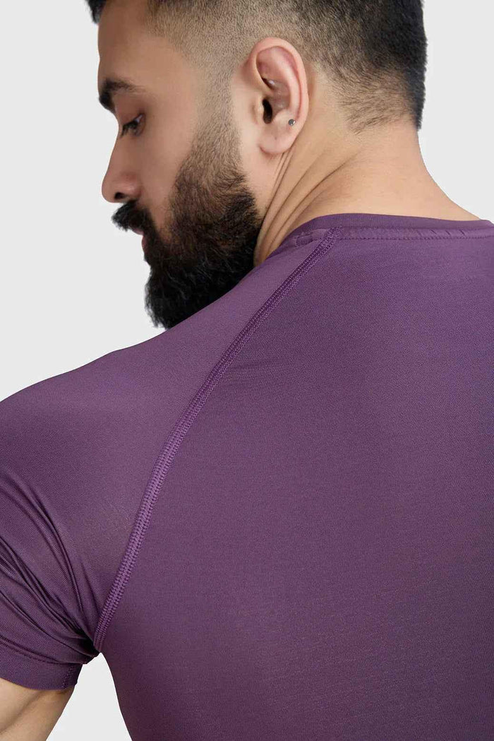 Fuaark Nz compression plum T-shirt for men, fitted casual T-shirt with a round neckline and short sleeves.
