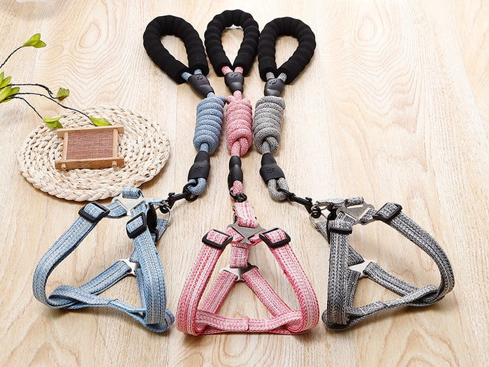 Dealonlinenz dog harness and leash set with adjustable straps and sturdy traction rope for puppies and small dogs.