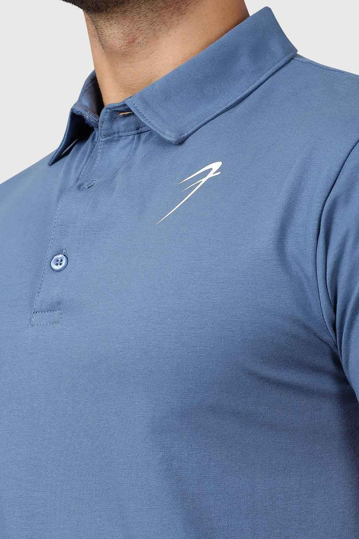 Fuaark Nz dusk blue polo T-shirt, a versatile and comfortable men's polo shirt for daily wear, shown on a plain background.