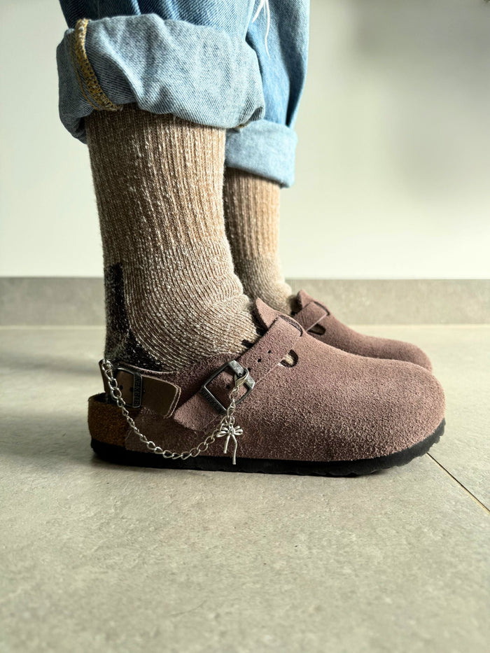 Merino 365 NZ everyday trekking socks in trail green, medium size, made for comfortable outdoor walking and hiking.