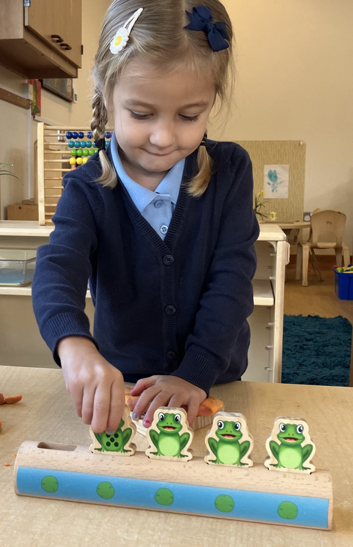 Five Frogs on a Log Counting Resource