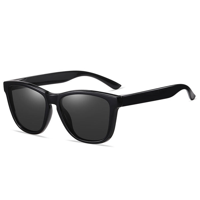 Black sports sunglasses with HD polarized lenses, anti-blue ray coating, hydrophobic finish, designed for active outdoor use.