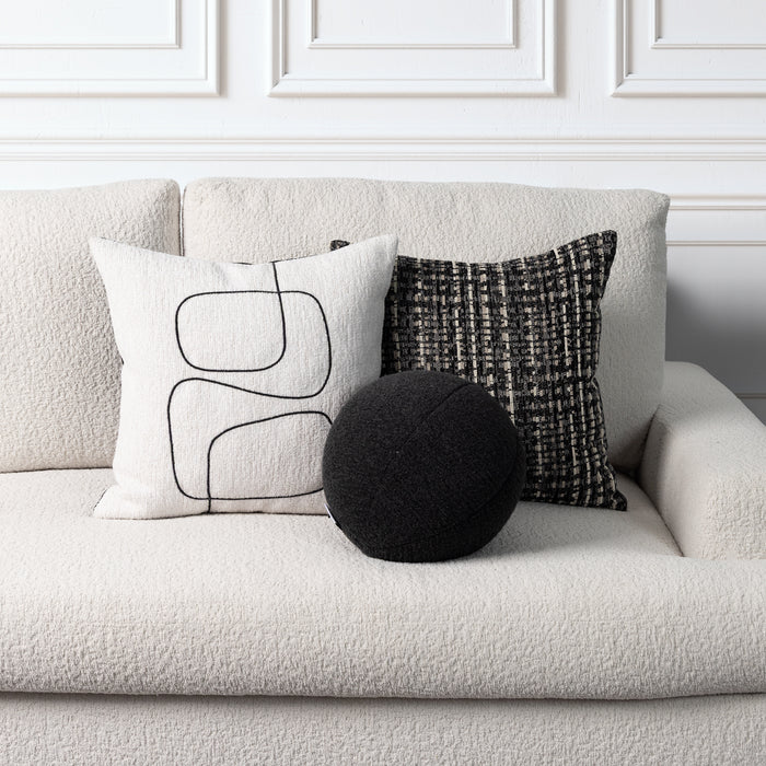 Linear Luxe Ebony | 20"x20"
