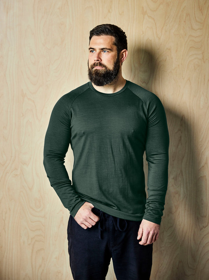 Men's OG Long Sleeve by Merino 365 NZ in Balsam, made from 100% Merino wool, close-up of soft, warm wool fabric.