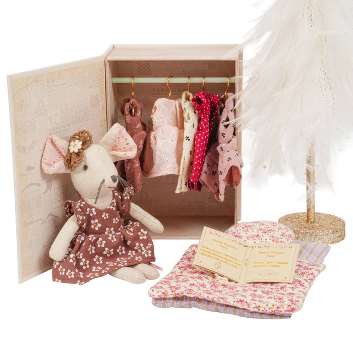 Mouselle Mouse with wardrobe of clothes