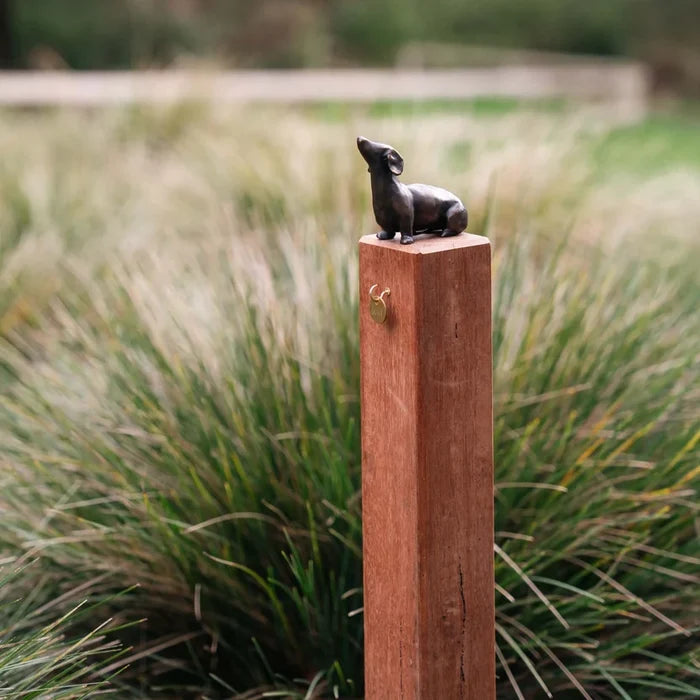 RBM NEPTUNE DOG MEMORIAL ON POST - FIGURINE ONLY