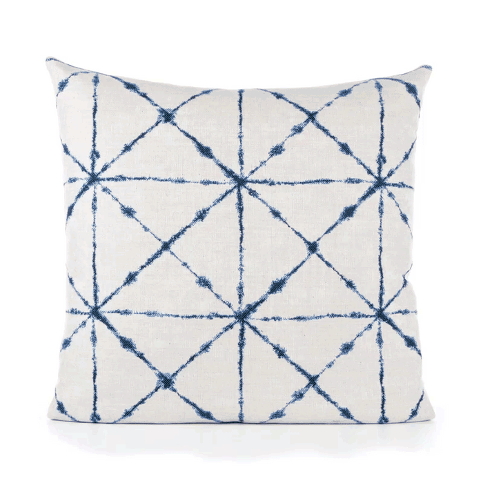 360 video of Ivory lattice pillow in square size for classic indoor and outdoor decor